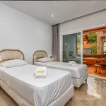 Vivi Homes - Boho Sunrise Alminar Pool, Garden & Terrace *