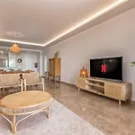 Διαμέρισμα Vivi Homes - Boho Sunrise Alminar Pool, Garden & Terrace