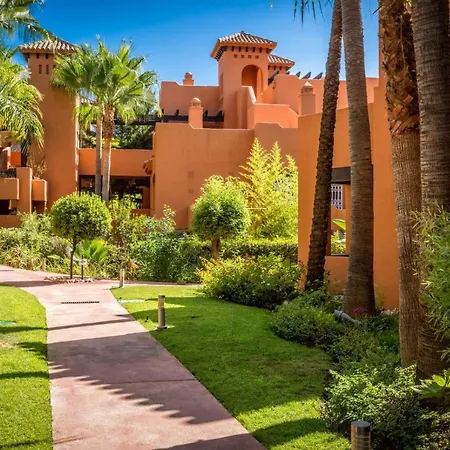 Apartamento Vivi Homes - Boho Sunrise Alminar Pool, Garden & Terrace Marbella