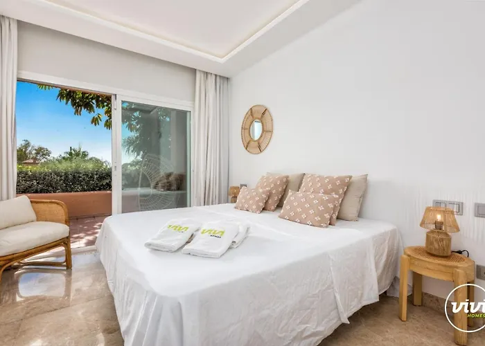 Apartamento Vivi Homes - Boho Sunrise Alminar Pool, Garden & Terrace Marbella