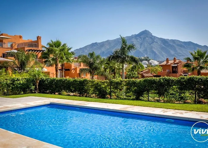 Apartamento Vivi Homes - Boho Sunrise Alminar Pool, Garden & Terrace Marbella