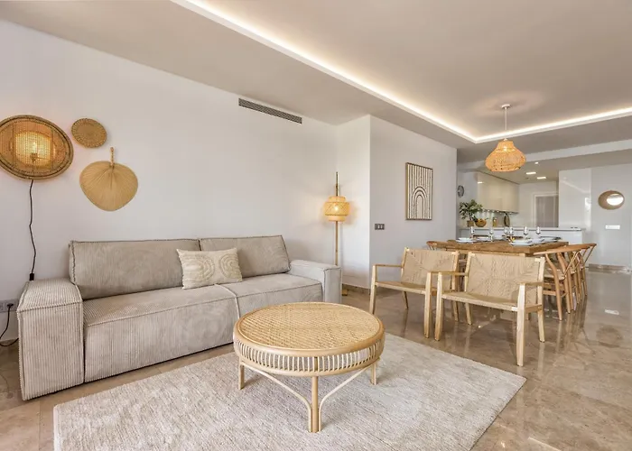 Vivi Homes - Boho Sunrise Alminar Pool, Garden & Terrace Apartamento Marbella